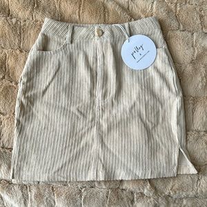 MINI SKIRT